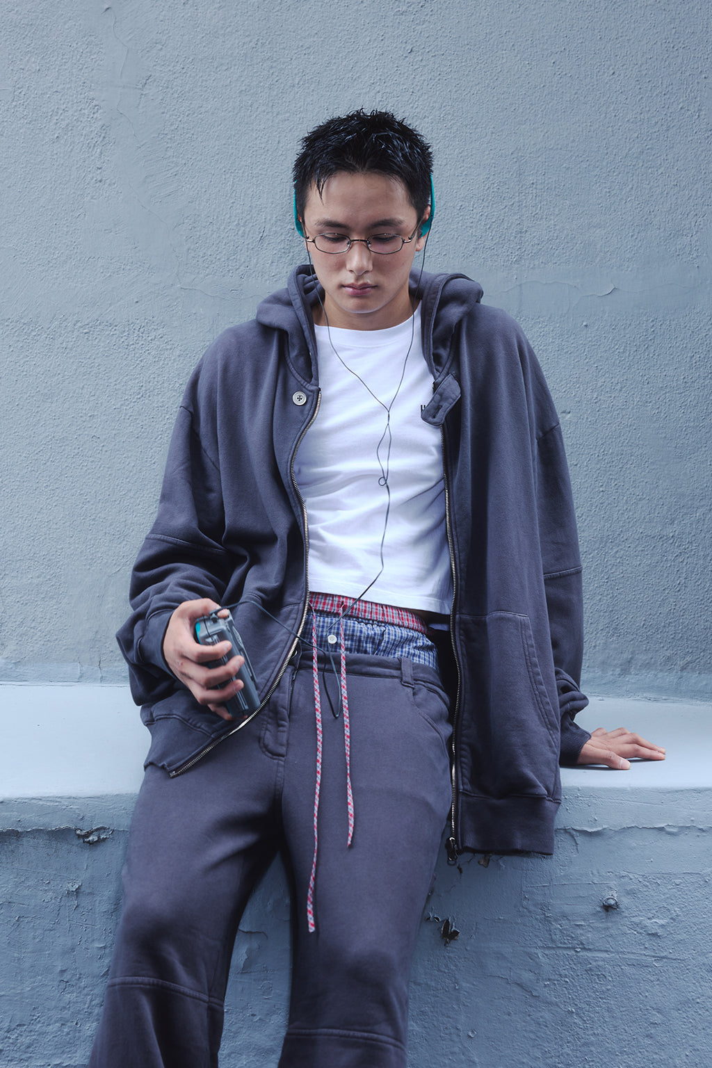 PIGMENT ZIP HOODIE / BROWN