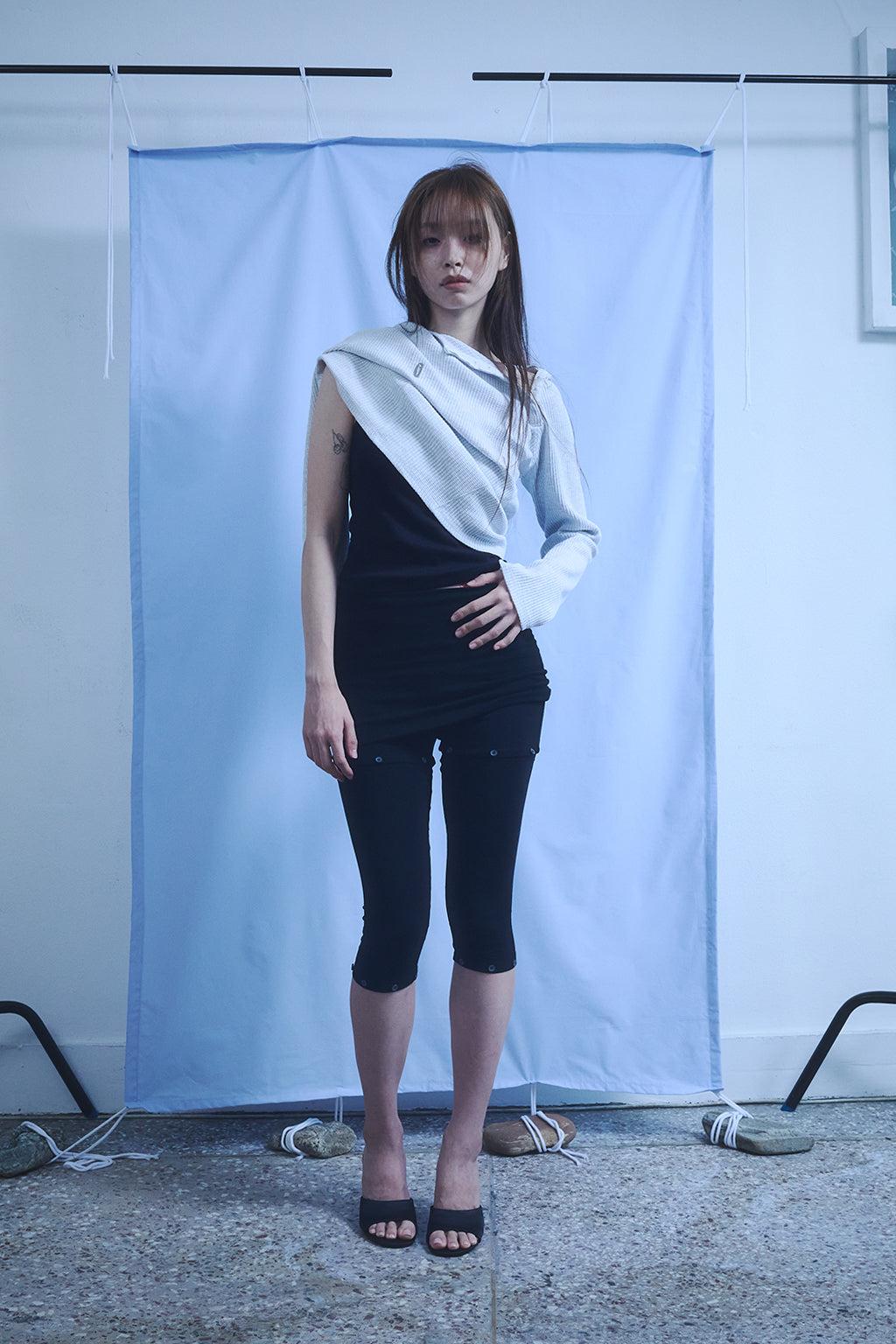 BUTTON SKIRT LEGGINGS / BLACK