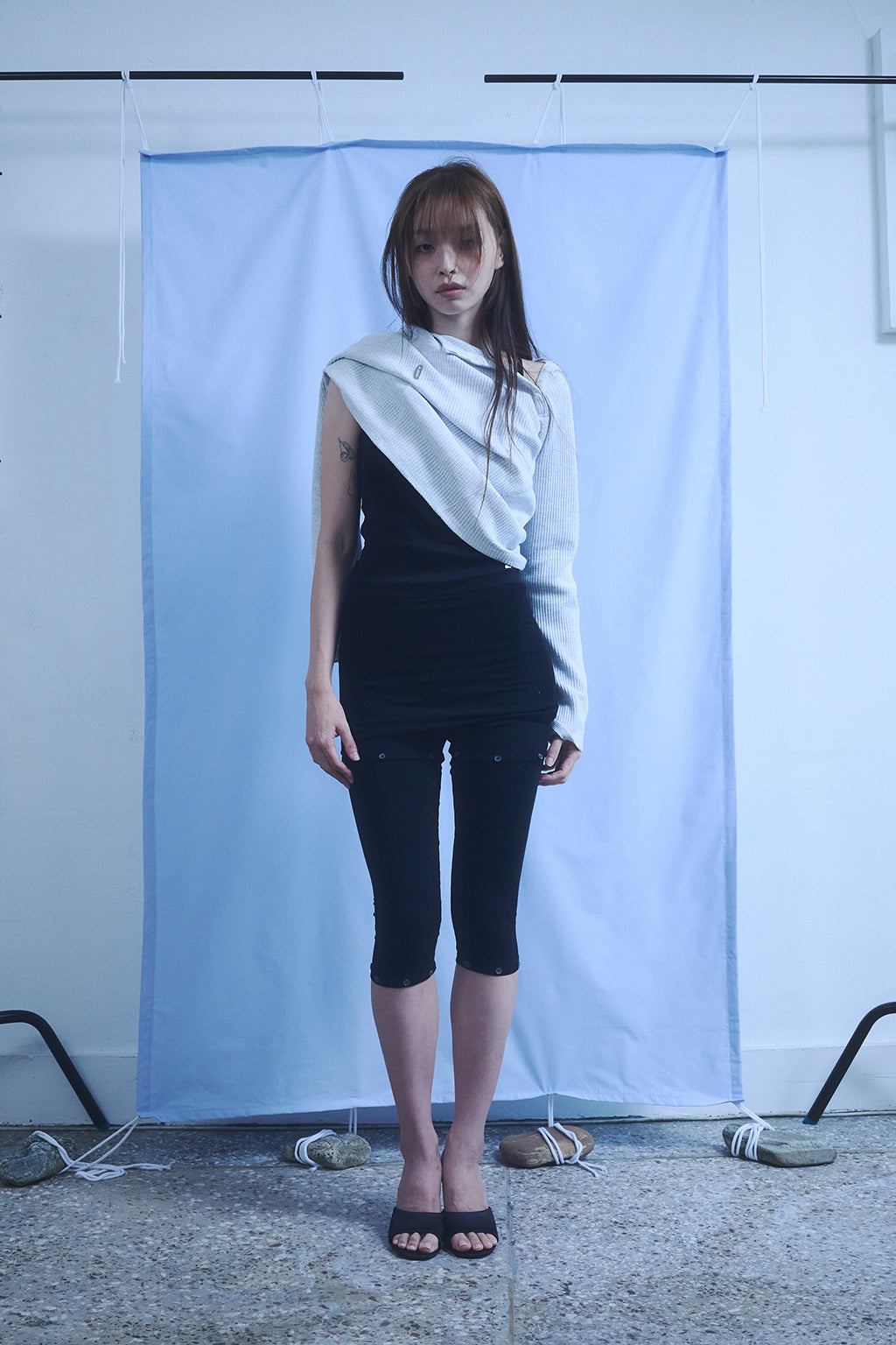 BUTTON SKIRT LEGGINGS / BLACK