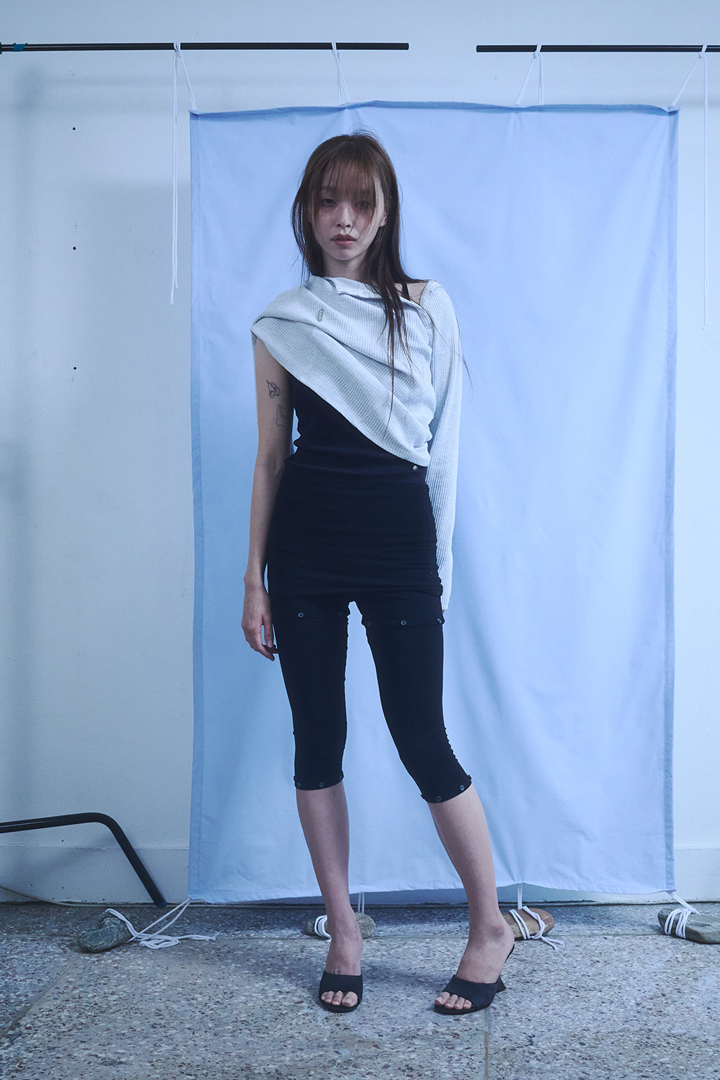BUTTON SKIRT LEGGINGS / BLACK
