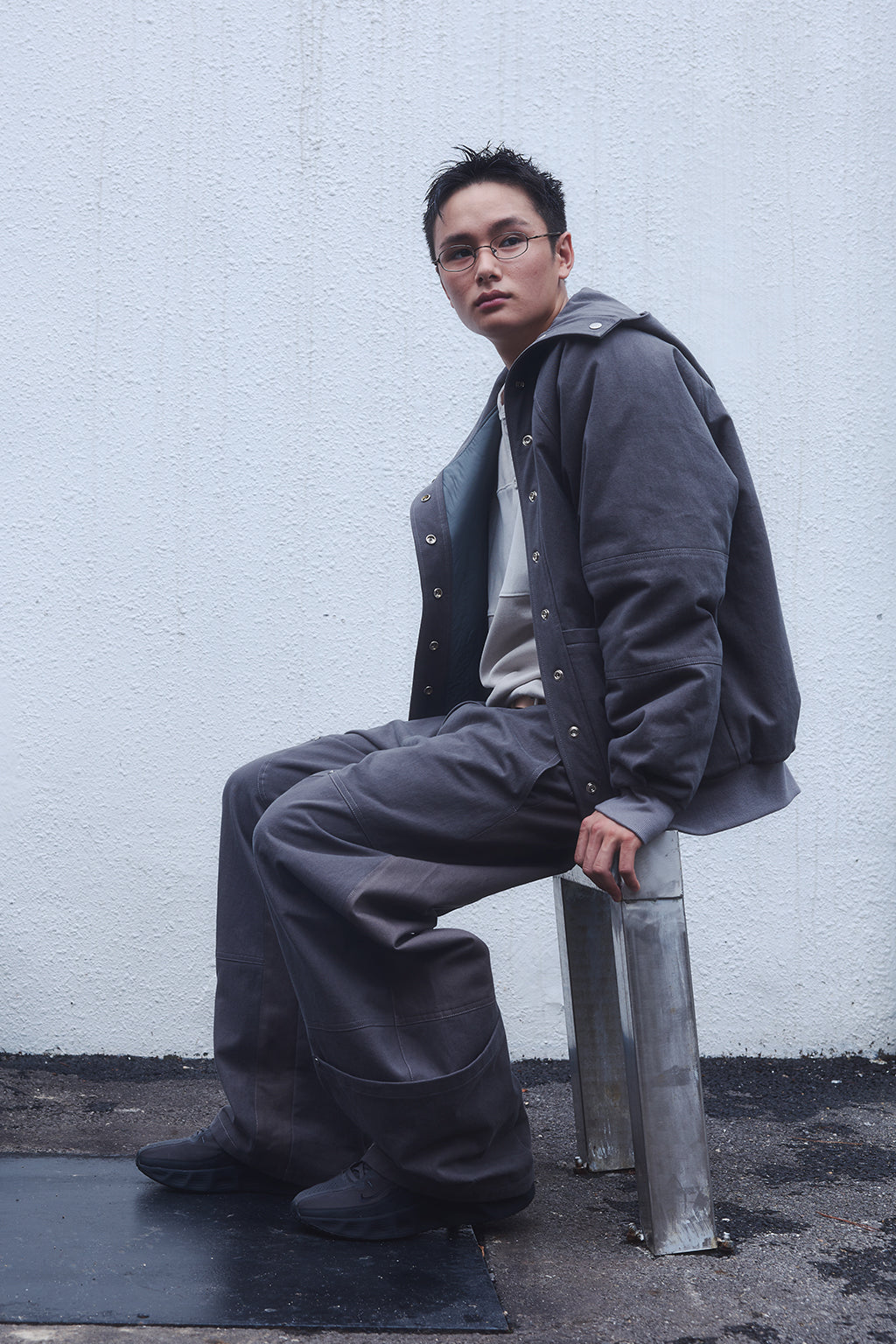 HEM POCKETS JEANS 3 / CHARCOAL
