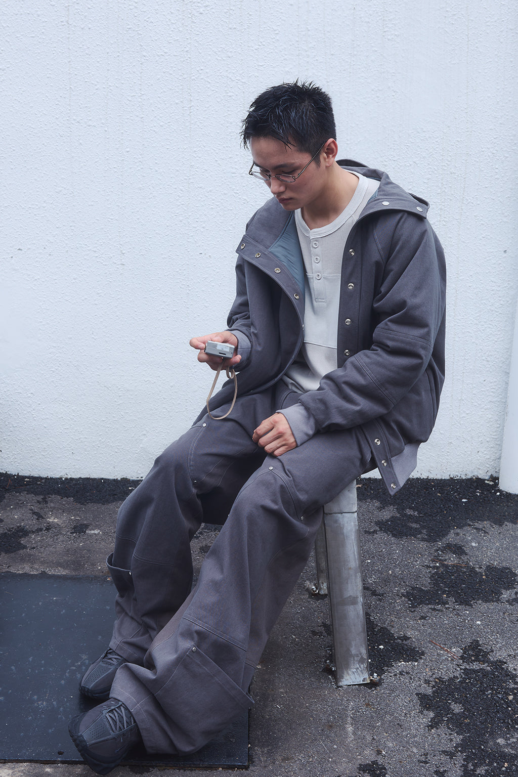 HEM POCKETS JEANS 3 / CHARCOAL