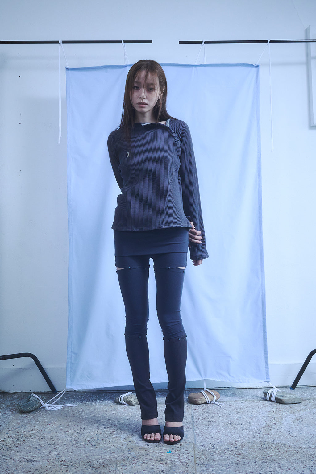 SLIM WAFFLE HOODIE / DARK GRAY