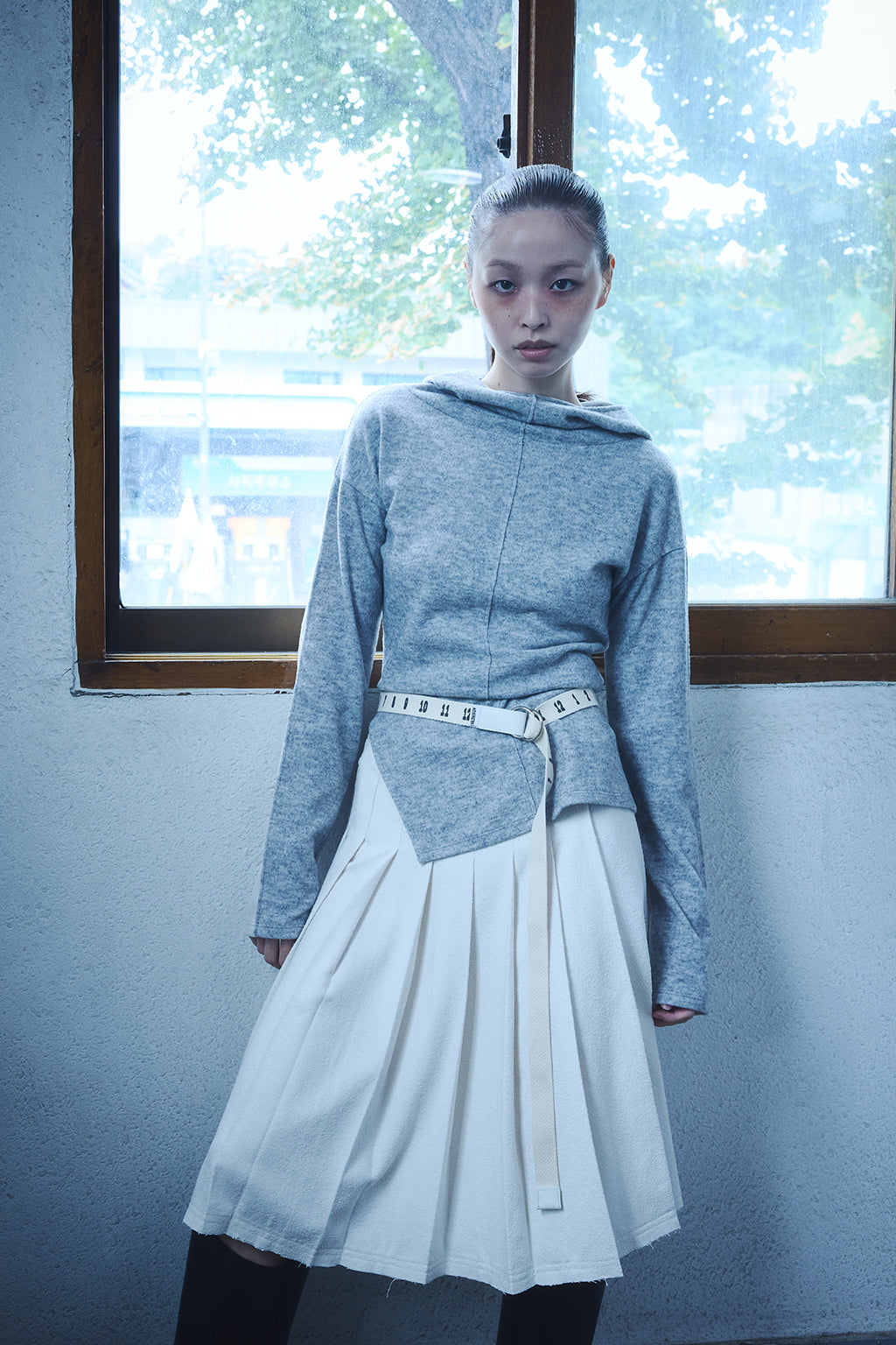 BUTTON PLEATED WRAP SKIRT / ECRU