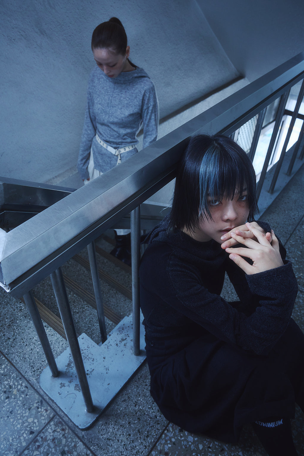 SIDE SLIT HOODIE / BLACK