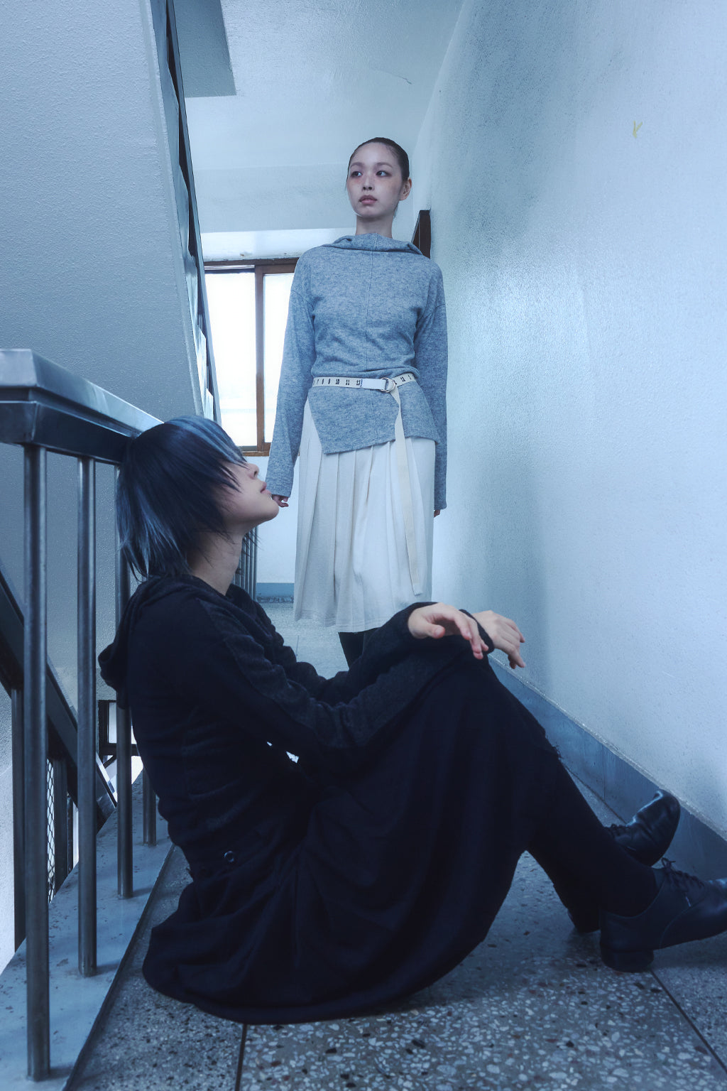 SIDE SLIT HOODIE / BLACK