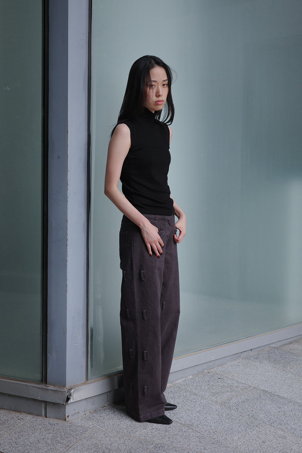 PIGMENT BUCKLE STRAPS PANTS / BROWN