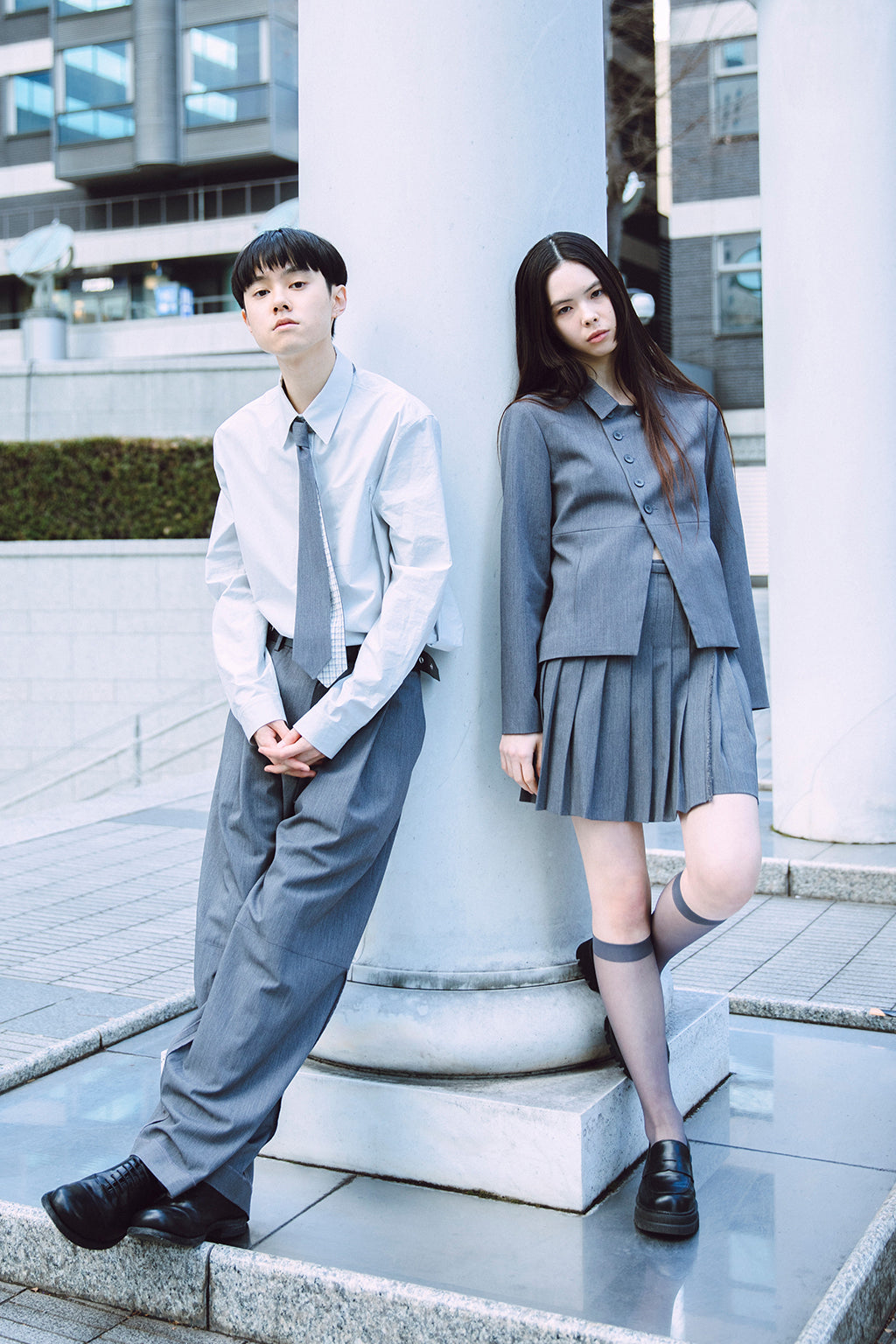 SHORT PLEATED WRAP SKIRT 2 / GRAY