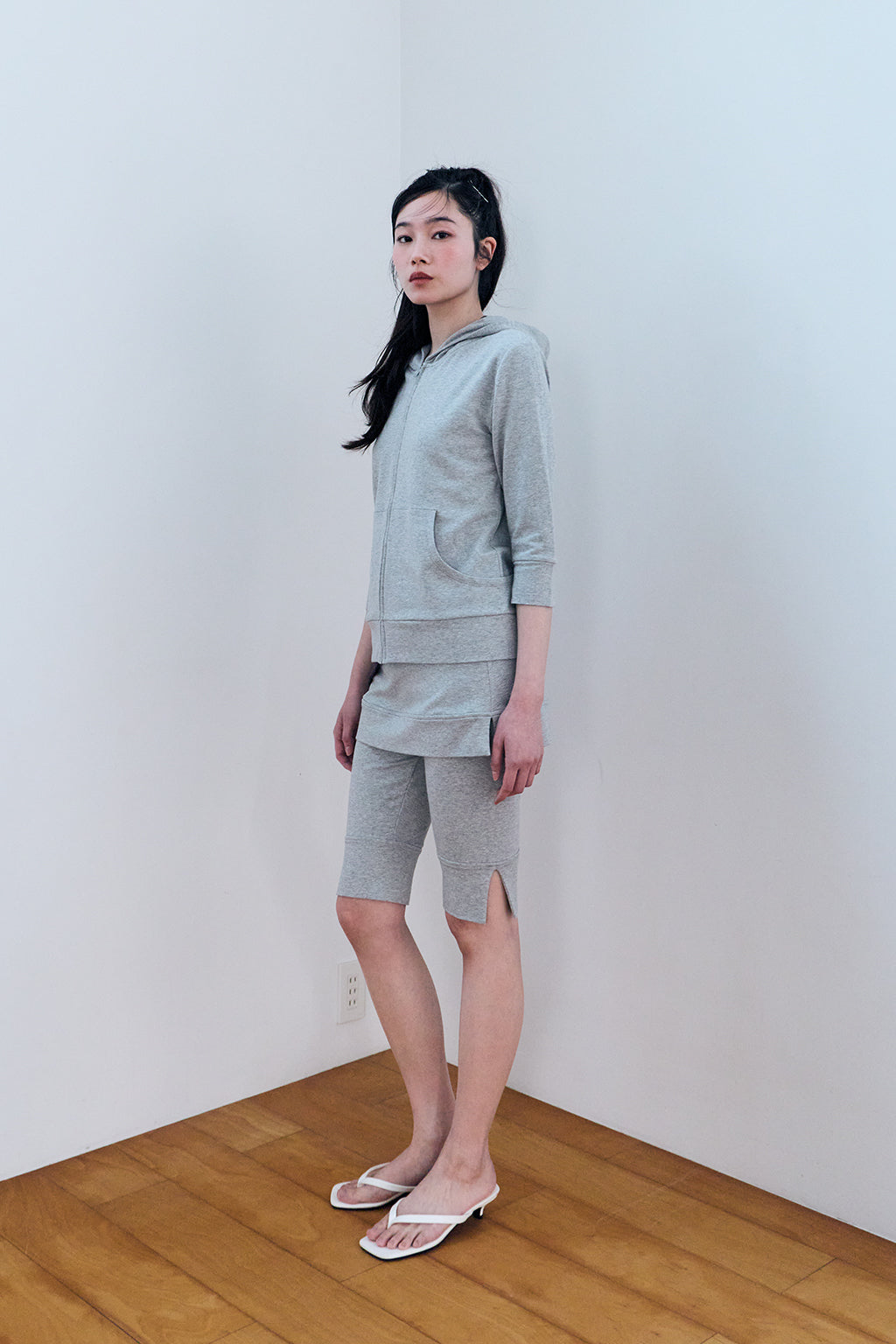 MODULAR SNAP HOODIE / GRAY