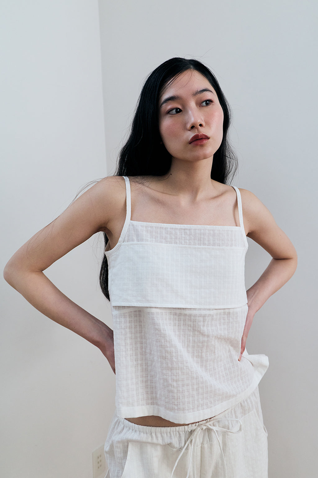 DOUBLE-LAYER CHECK TOP / WHITE