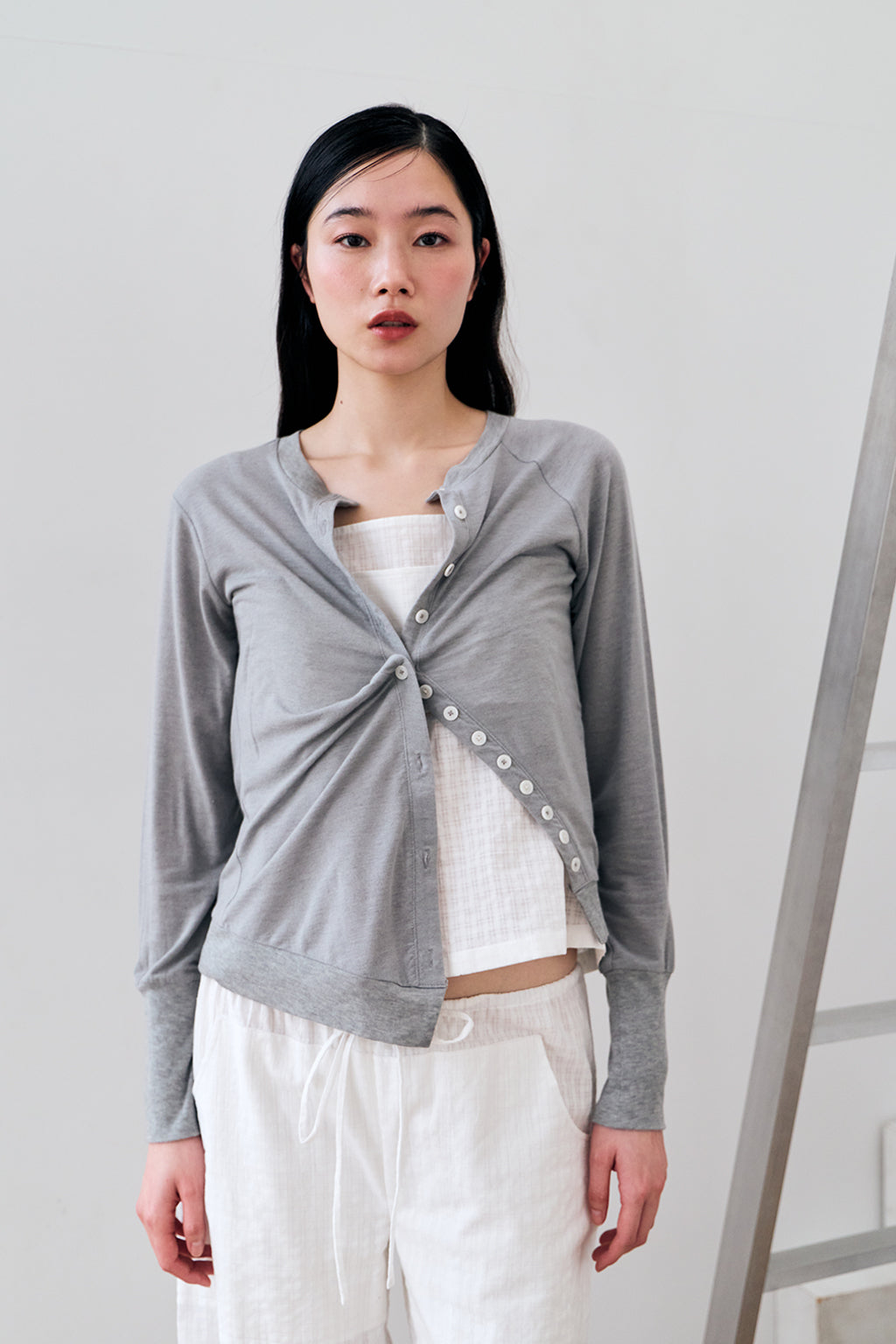 MODULAR RUFFLE CARDIGAN / GRAY