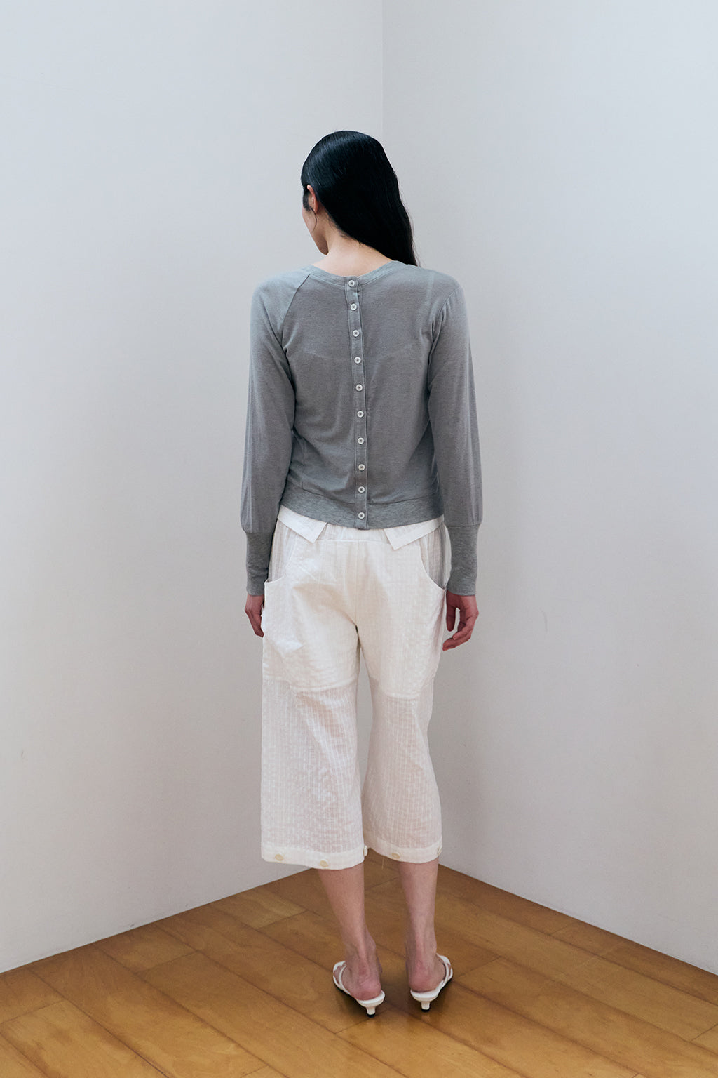 MODULAR RUFFLE CARDIGAN / GRAY