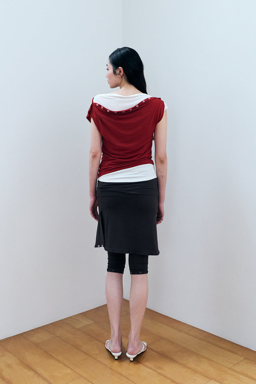 COWL SLEEVELESS 2 / BROWN