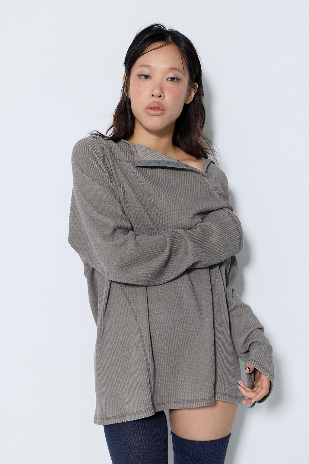 PIGMENT OVERSIZED WAFFLE HOODIE / BROWN