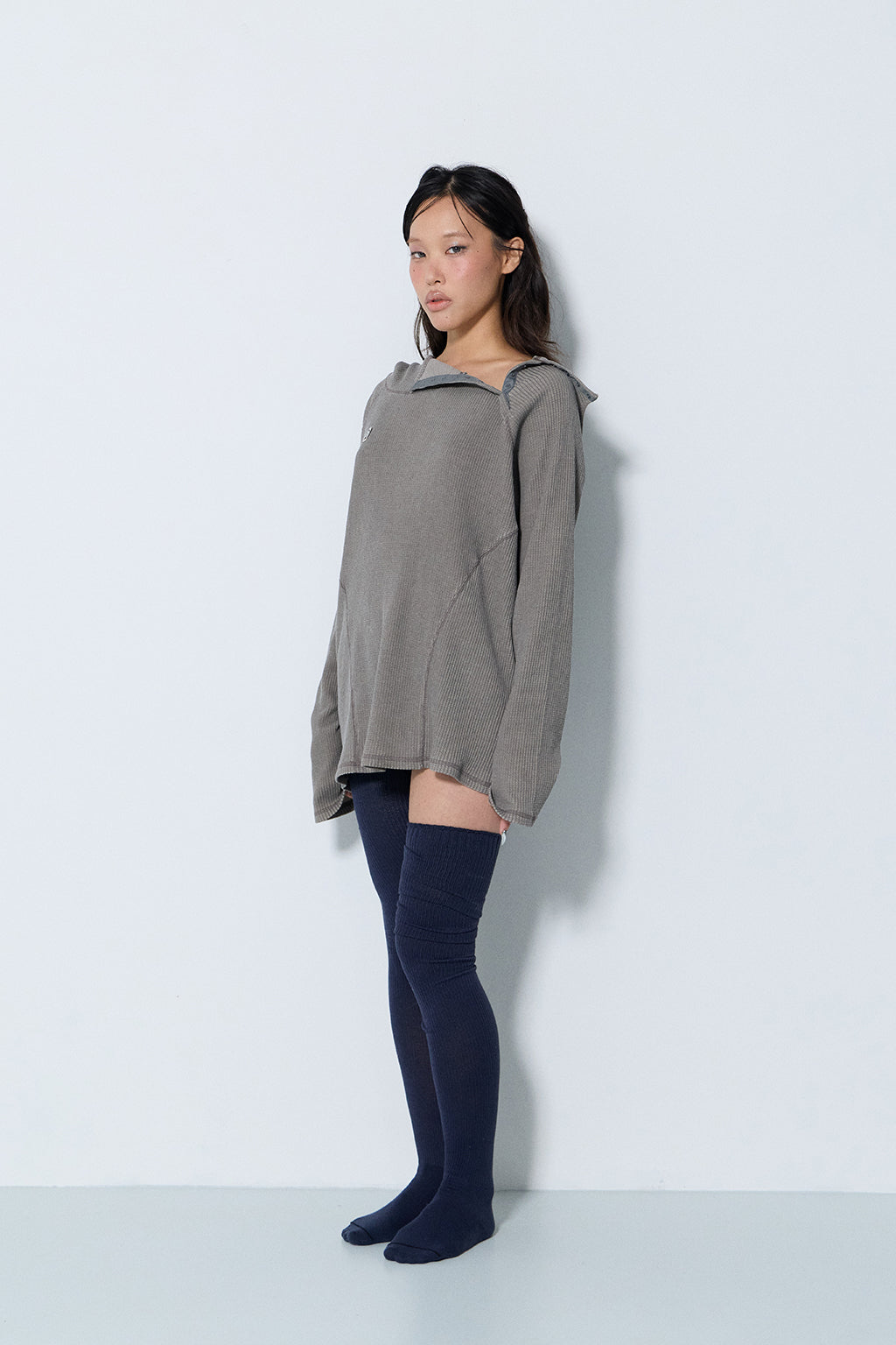 PIGMENT OVERSIZED WAFFLE HOODIE / BROWN