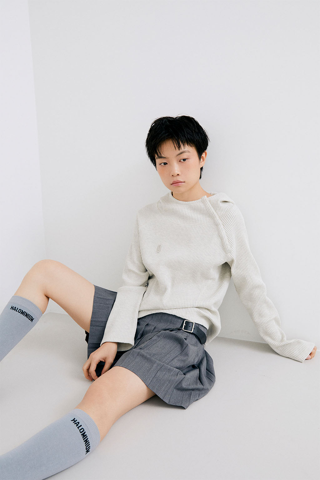 HALOMINIUM KNEE SOCKS / GRAY