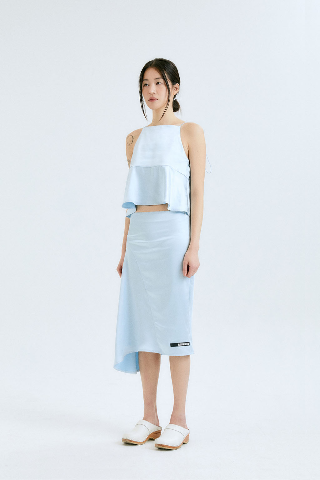 SILKY DRAPE SKIRT / SKY BLUE