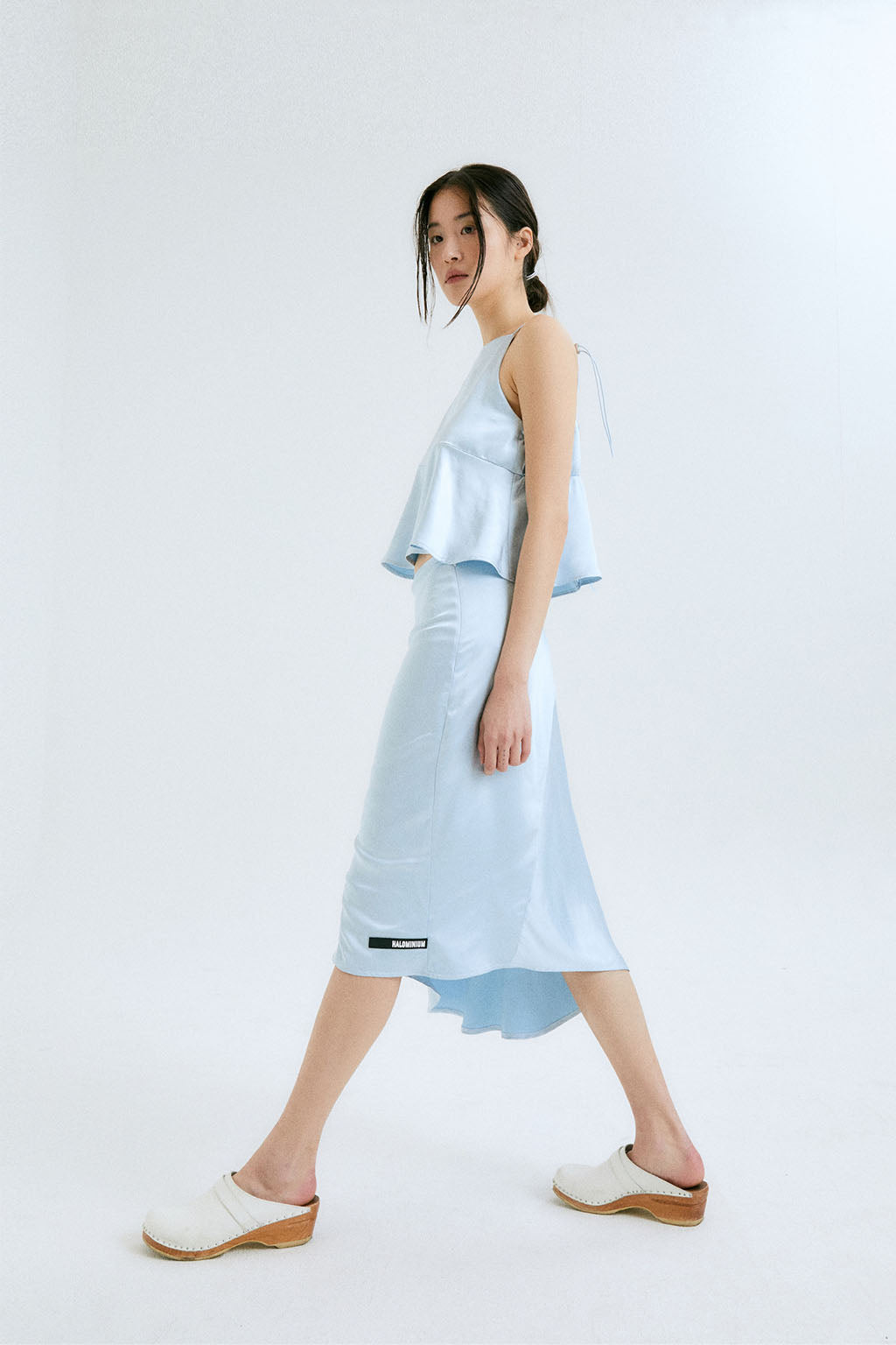 SILKY DRAPE SKIRT / SKY BLUE